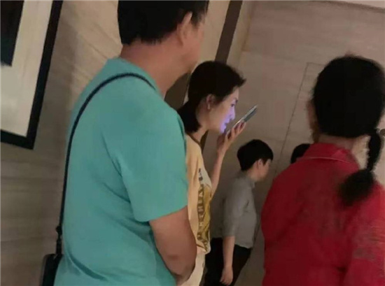 中介控诉谢娜“威胁”，原因竟是买房“跳单”