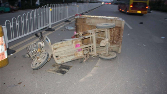 公交司机未到站点放人下车，8岁孩童意外身亡谁来负责？