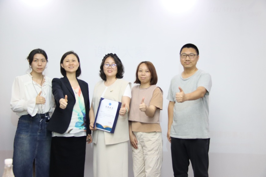 从自我认知到职场魅力，助力律师成长新篇章
