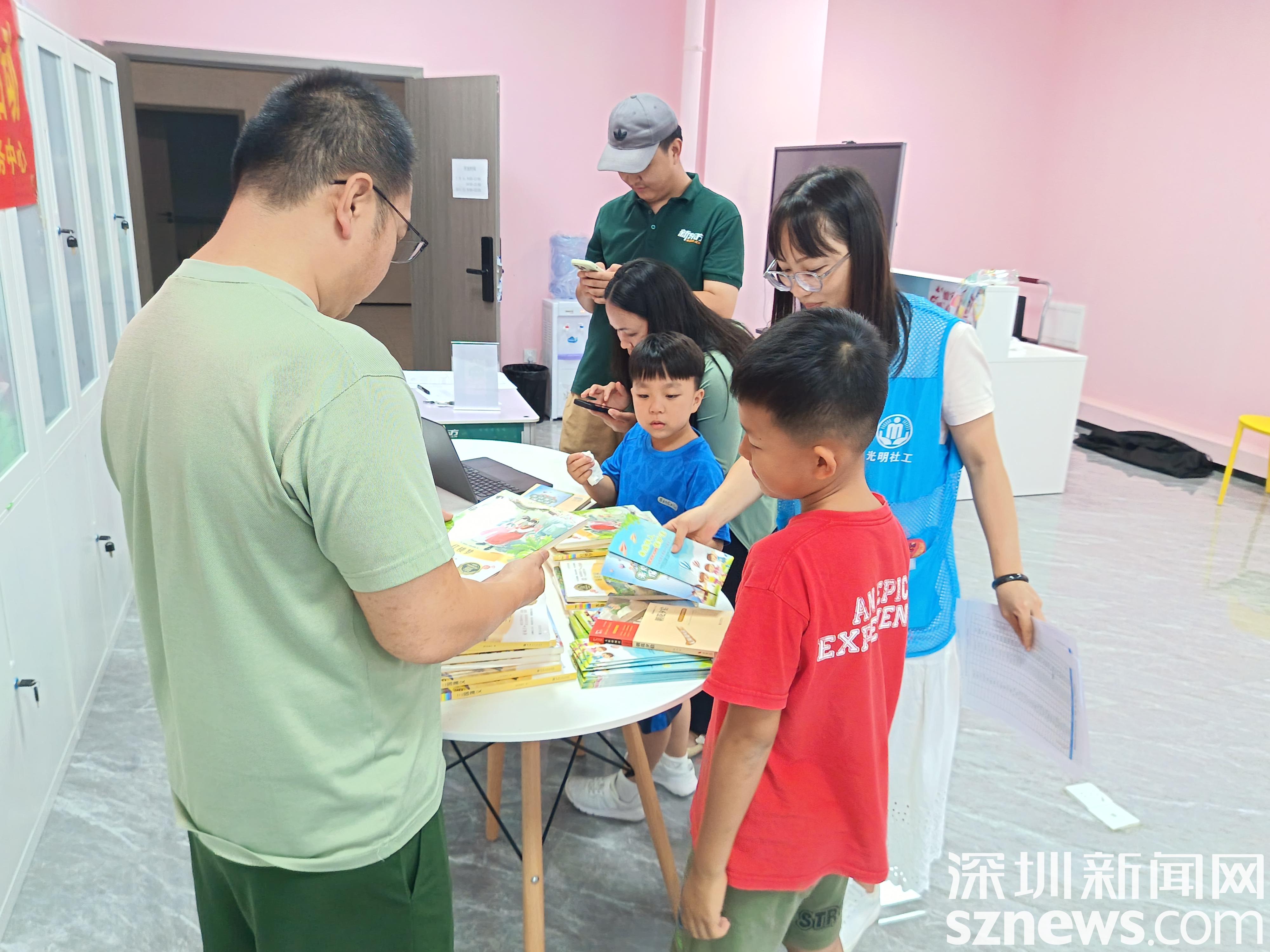 深圳社区赠书活动背后：未成年人课外读物采购与赠与的3个法律风险点